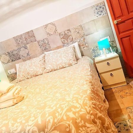 B Reform Netflix Parking Segun Disponibilidad Apartment Seville Exterior photo